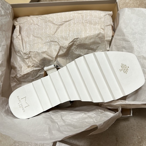 Marc Fisher LTD Gylian Platform Wedge Sandal - White - Picture 9 of 9